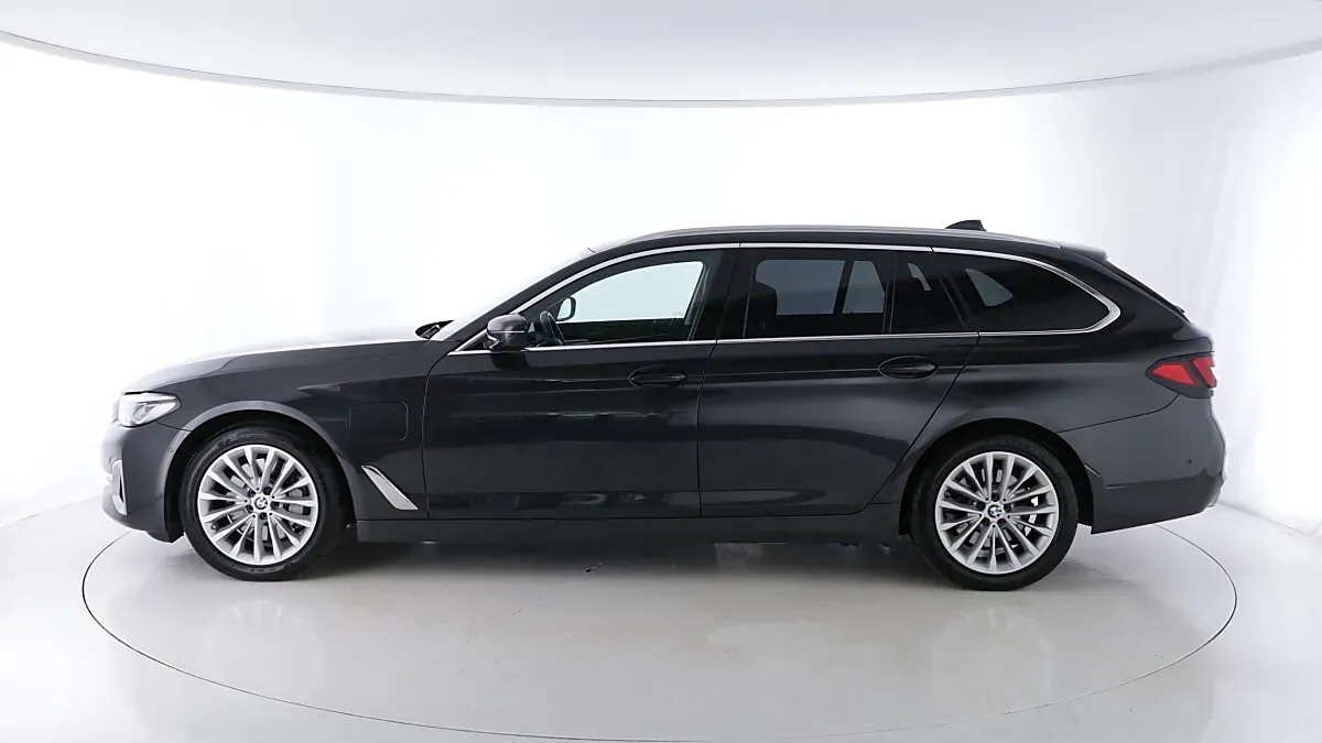 BMW 5Er-Reihe 530E 2021 photo 2