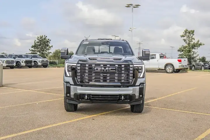 GMC Sierra 3500Hd 2026 photo 3