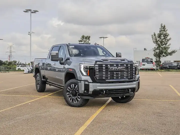 GMC Sierra 3500Hd 2026 photo 2