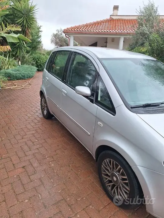 Lancia Musa 2005 photo 3