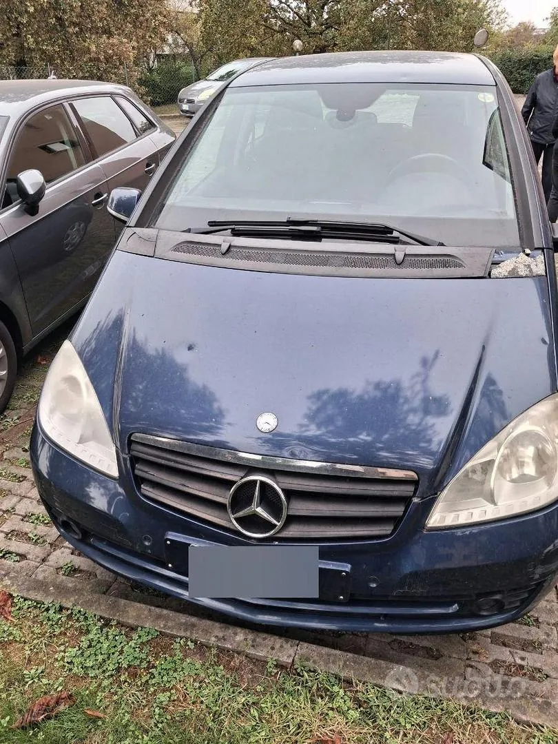Mercedes-Benz A-Class 2010 photo 3