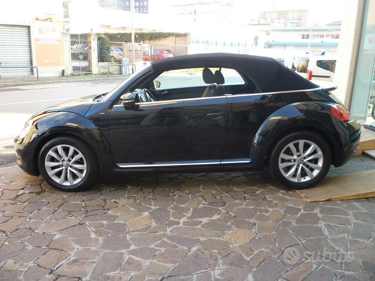 Volkswagen Maggiolino Cabrio 2016 photo 2