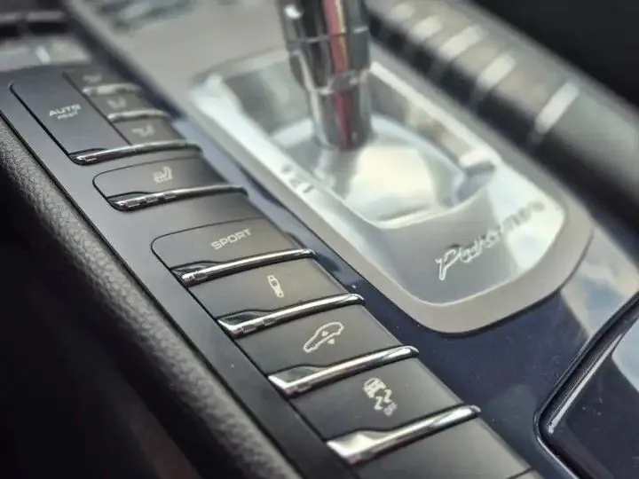 Porsche Panamera 2014 photo 4