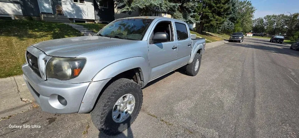 Toyota Tacoma 2005 photo 2