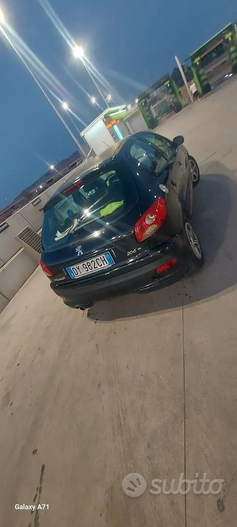 Peugeot 206 2009 photo 3