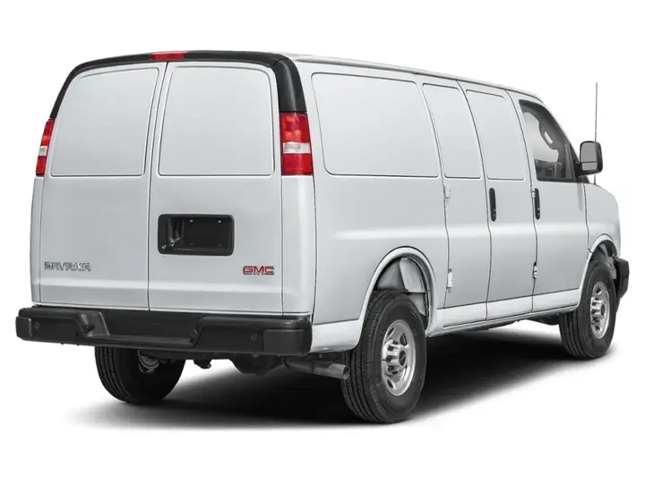 GMC Savana 2022 photo 2