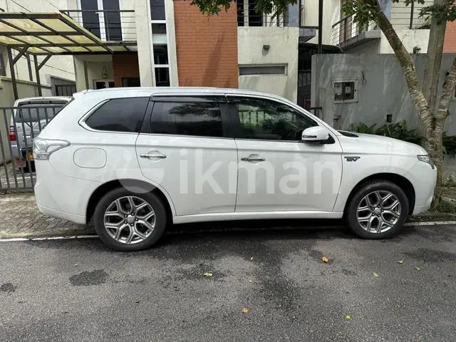 Mitsubishi Outlander 2015 photo 3