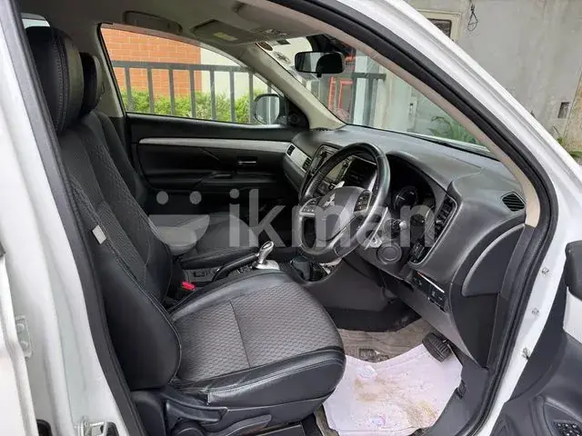 Mitsubishi Outlander 2015 photo 4