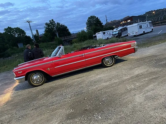 Ford Galaxie 1963 photo 3