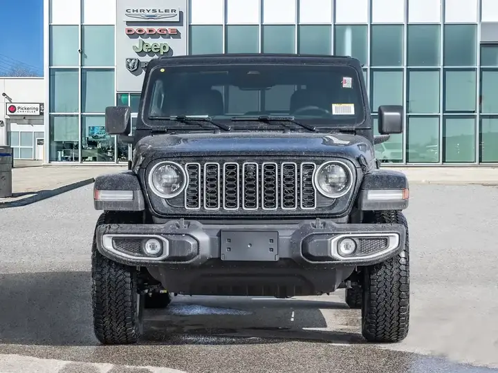 Jeep Wrangler 2026 photo 2