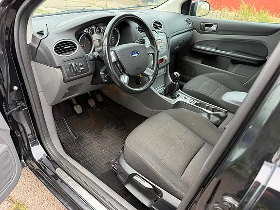 Ford Focus 2010 photo 5