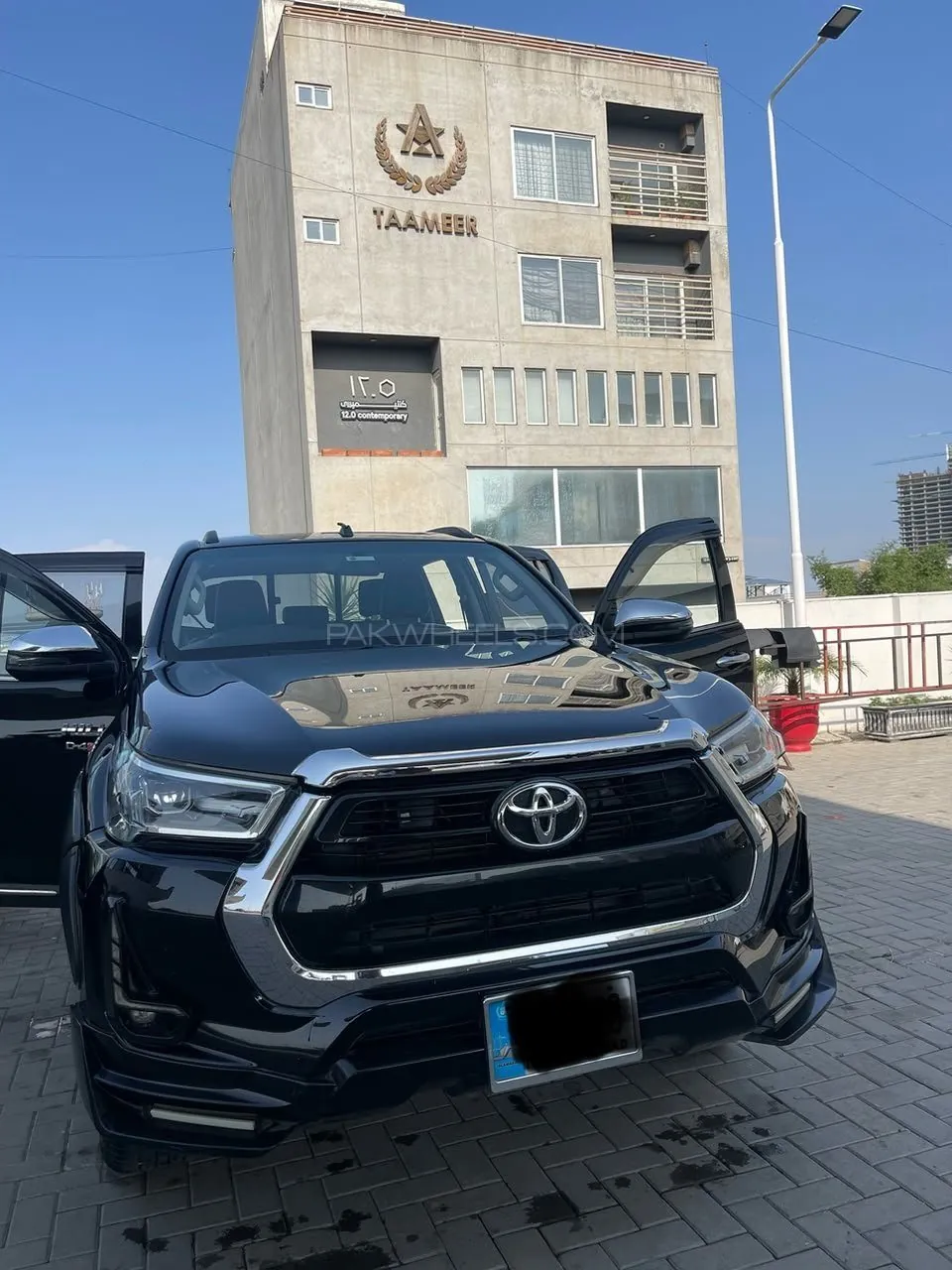 Toyota Hilux