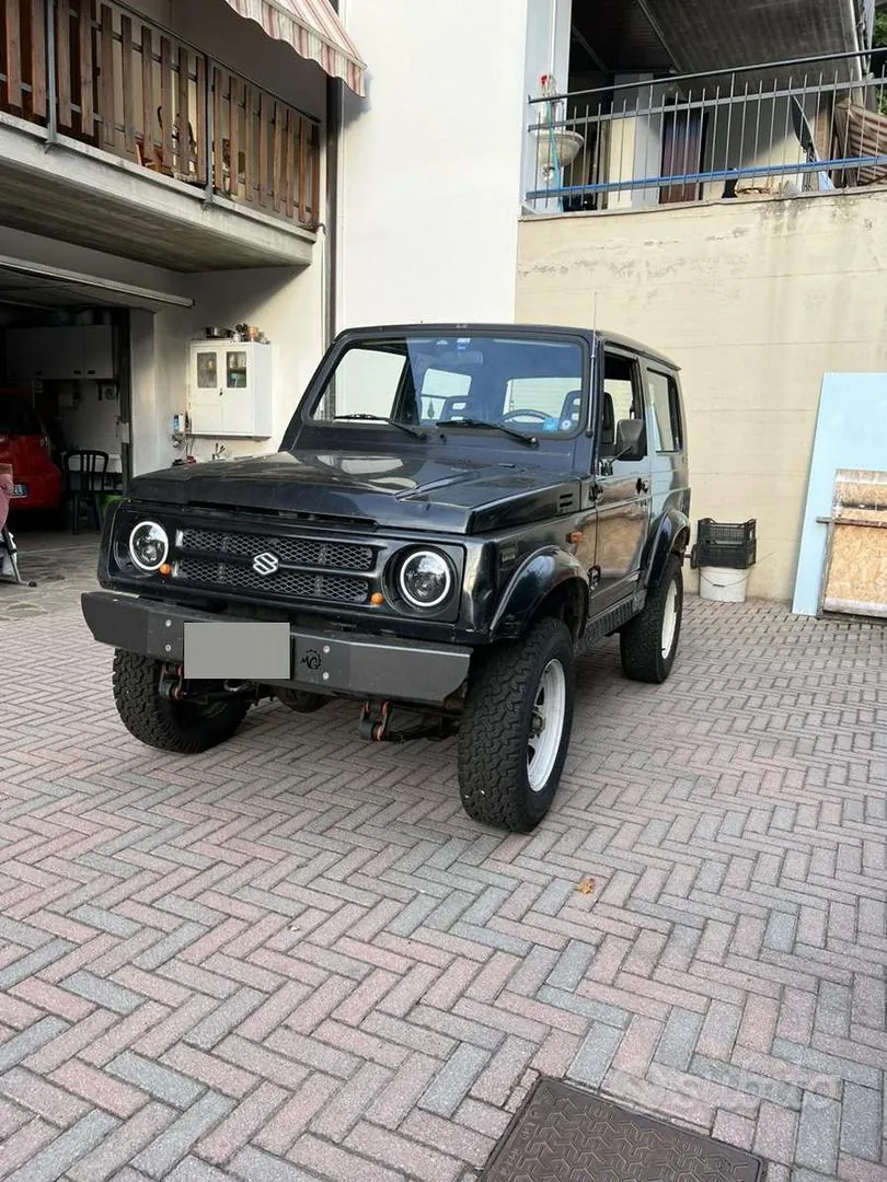 Suzuki Samurai