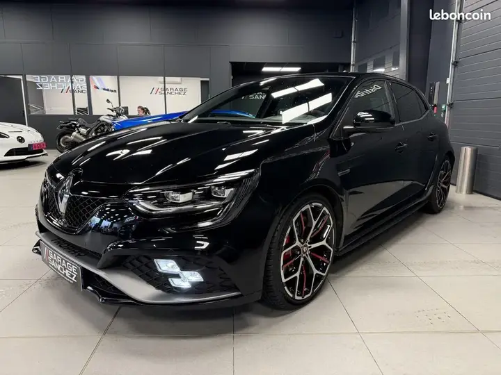 Renault Megane 2019 photo 2