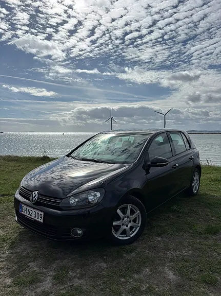 Volkswagen Golf 2010 photo 2