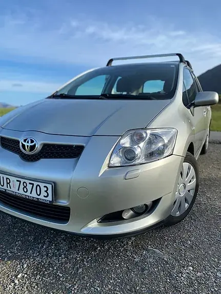 Toyota Auris 2007 photo 2