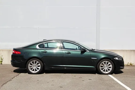 Jaguar Xf 2012 photo 4