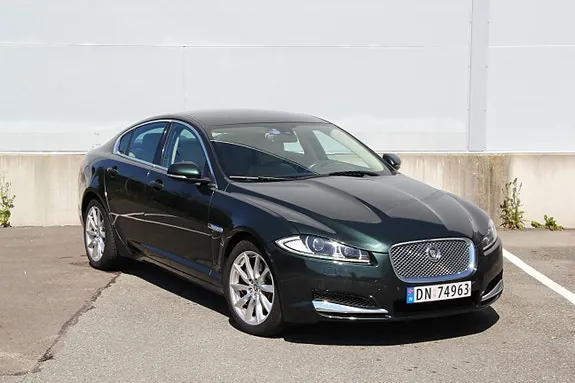 Jaguar Xf 2012 photo 3