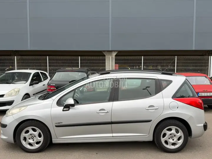 Peugeot 207 2008 photo 5
