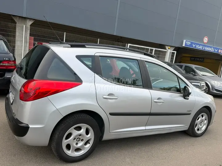 Peugeot 207 2008 photo 3