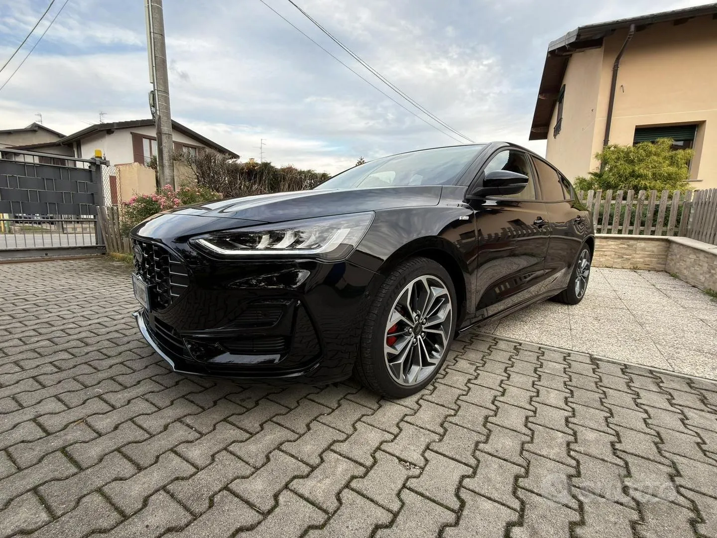 Ford Focus 2023 photo 2