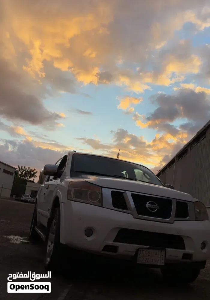 Nissan Armada 2010 photo 3