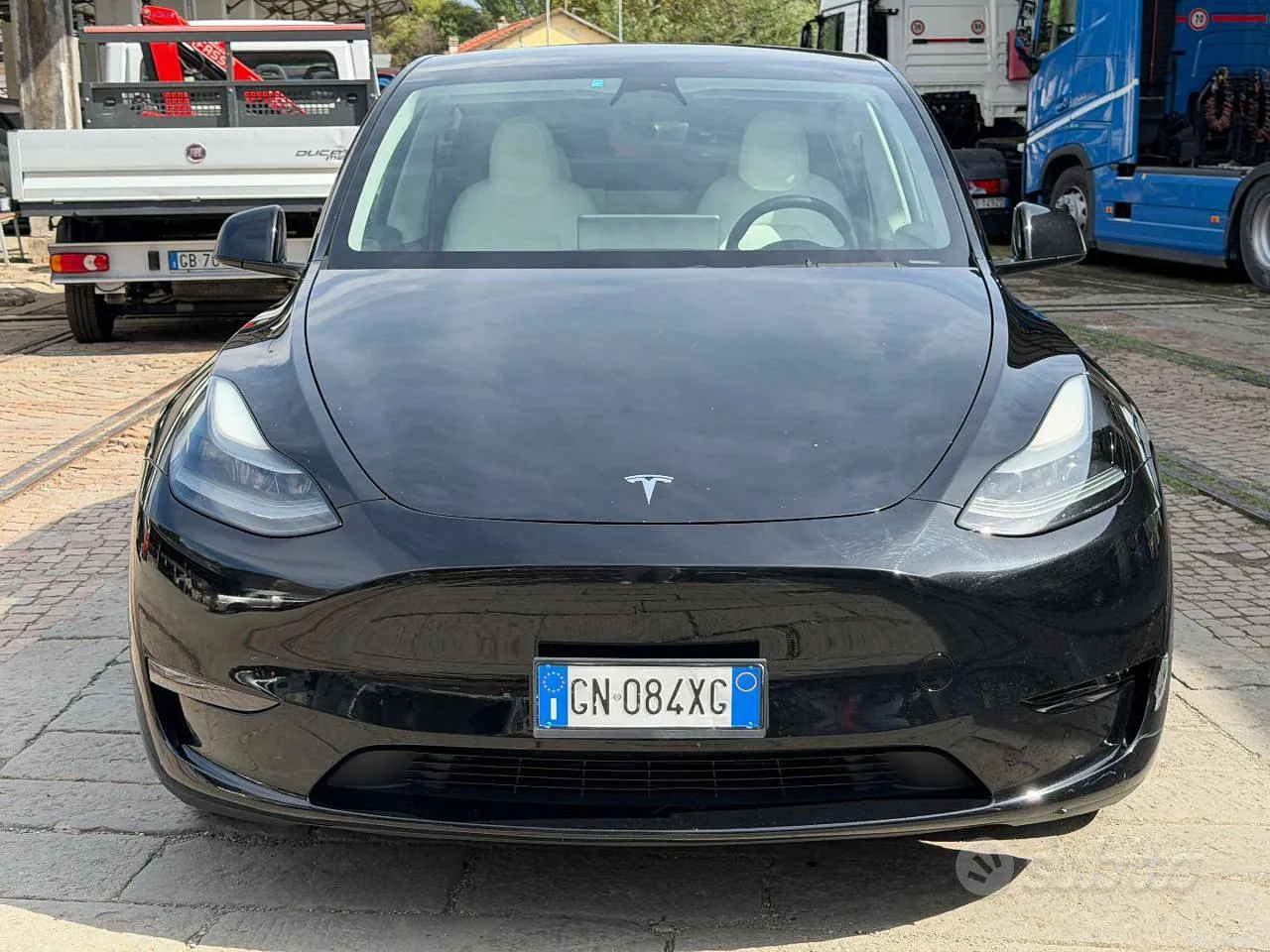 Tesla Model Y 2023 photo 3