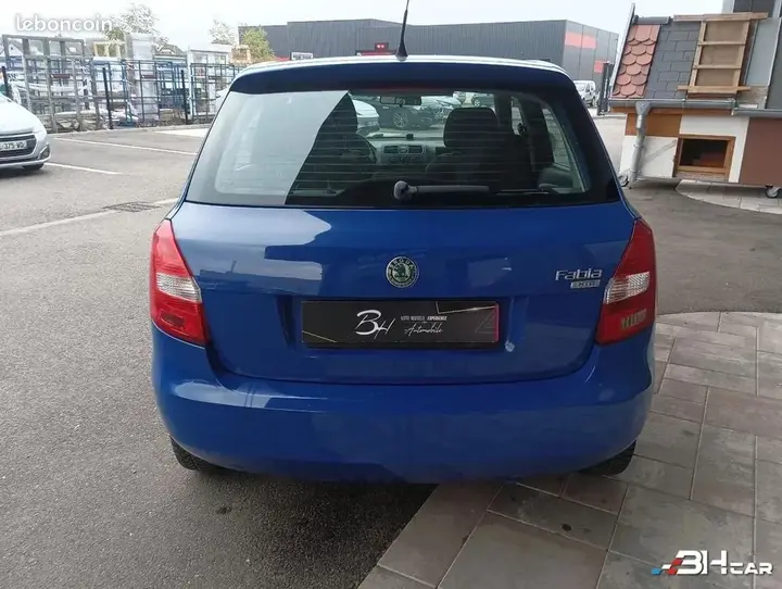 Skoda Fabia 2008 photo 4