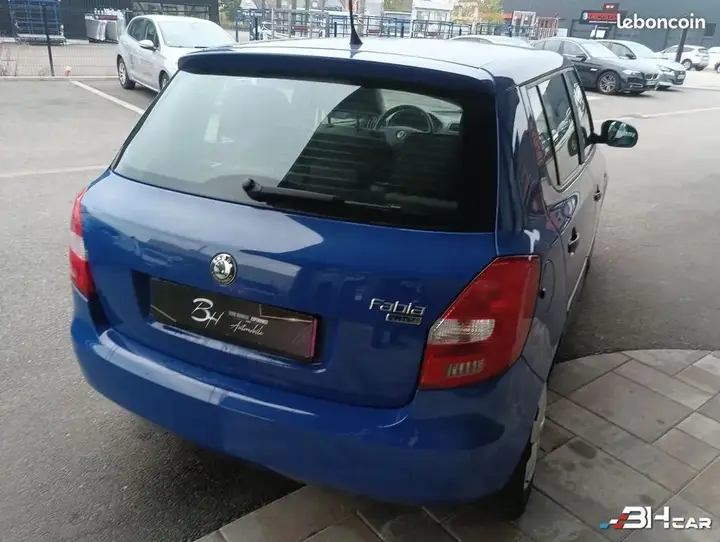 Skoda Fabia 2008 photo 5