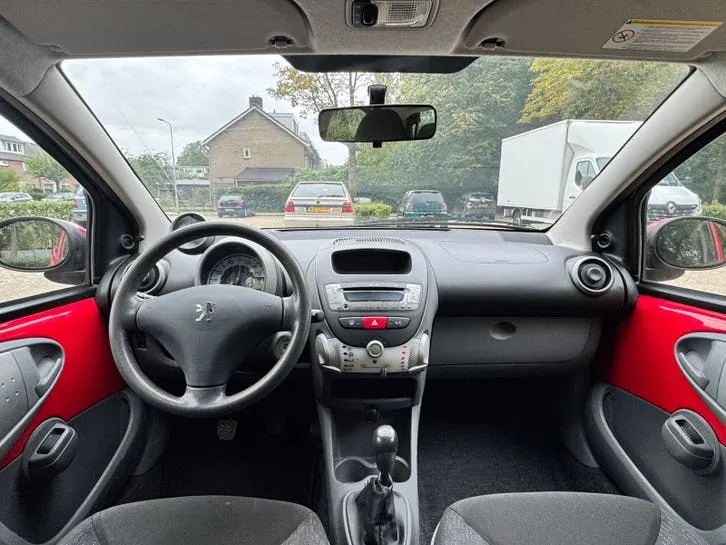 Peugeot 107 2009 photo 3