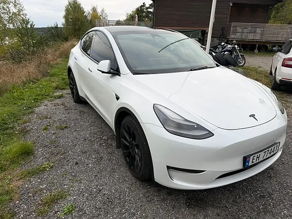 Tesla Model Y 2024 photo 5