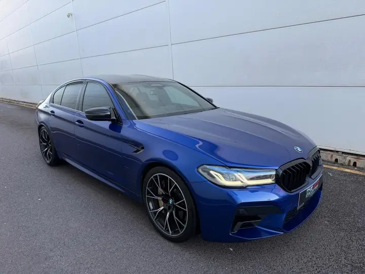 BMW M5 2022 photo 5