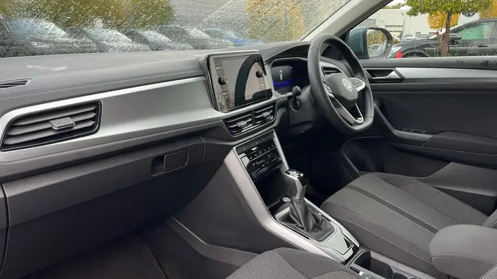 Volkswagen T-Roc 2025 photo 2