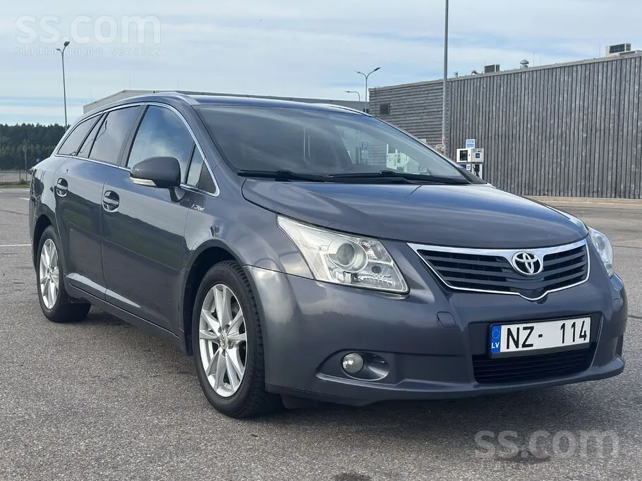 Toyota Avensis 2010 photo 3