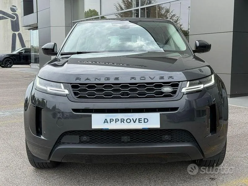 Land Rover Evoque 2022 photo 2