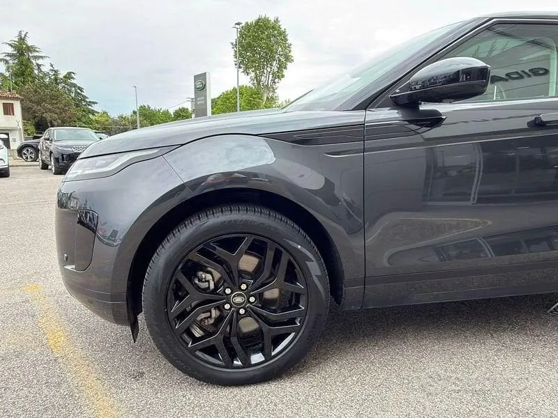 Land Rover Evoque 2022 photo 4