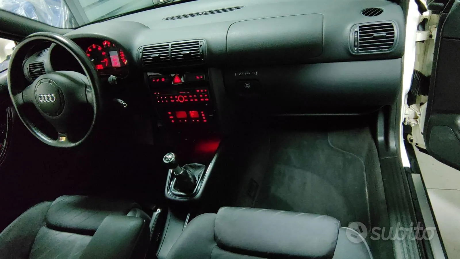 Audi A3 1999 photo 4