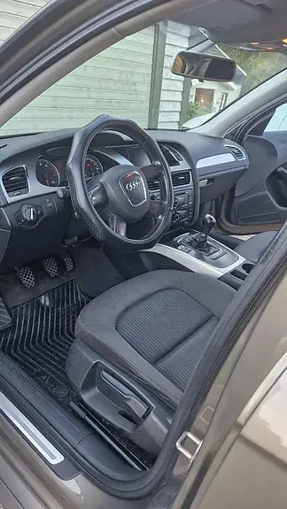 Audi A4 2009 photo 3