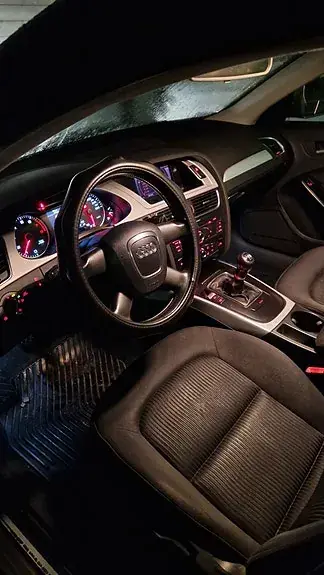 Audi A4 2009 photo 4