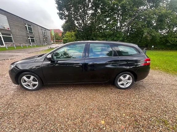 Peugeot 308 2015 photo 3