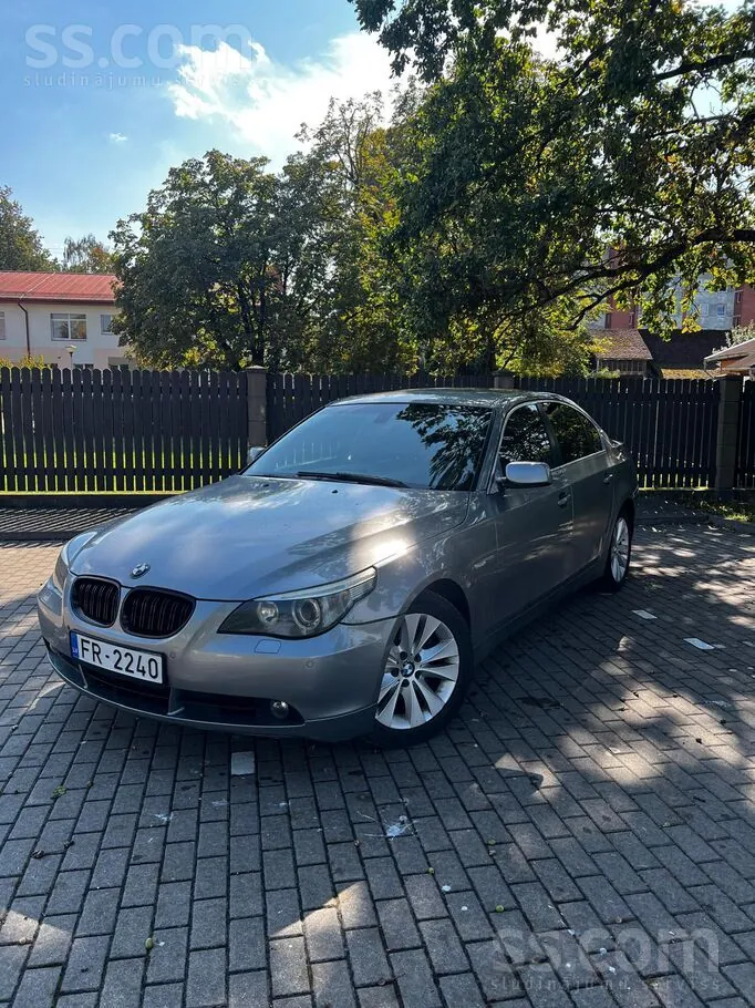 BMW 530 2004 photo 2