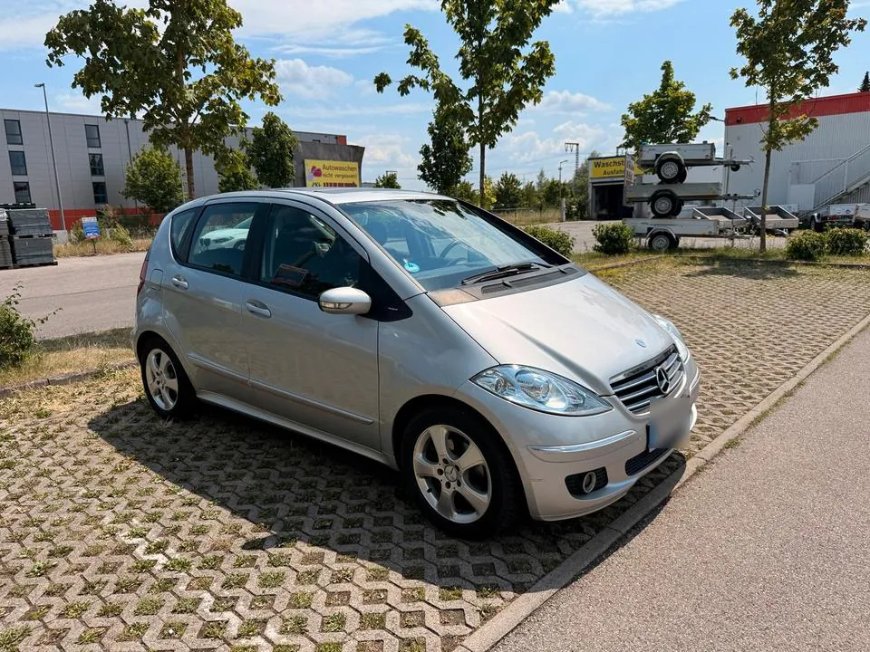 Mercedes-Benz A200