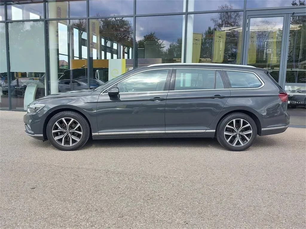 Volkswagen Passat 2021 photo 2