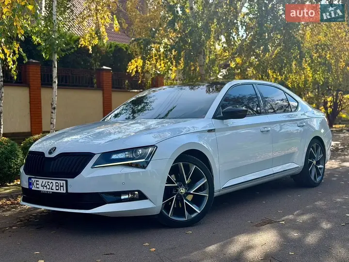 Skoda Superb 2019 photo 2