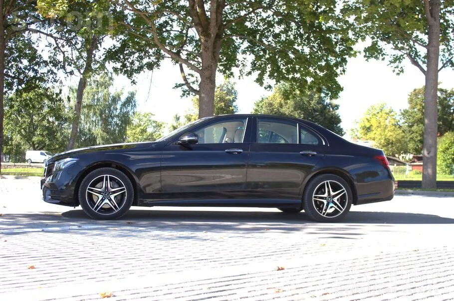 Mercedes-Benz E220D 2017 photo 2
