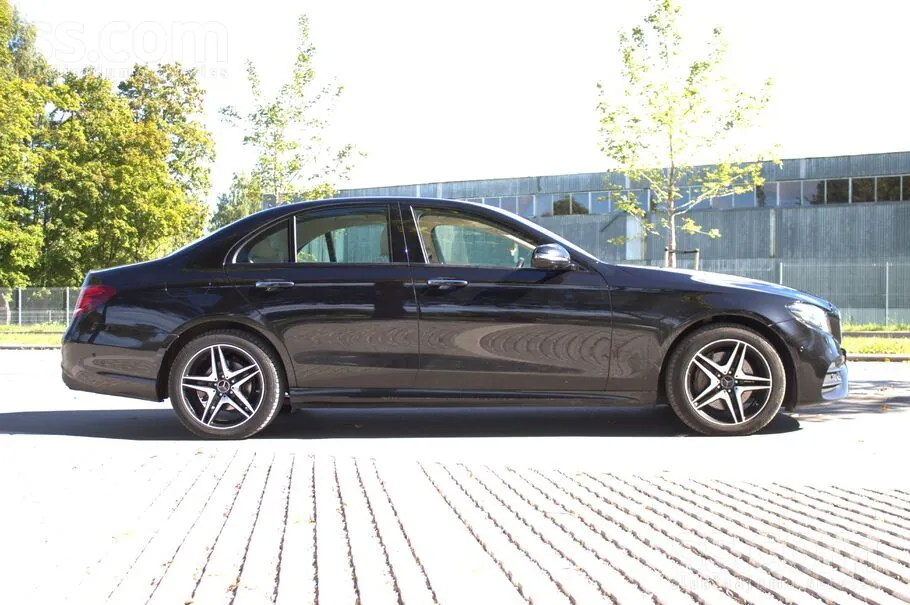 Mercedes-Benz E220D 2017 photo 3
