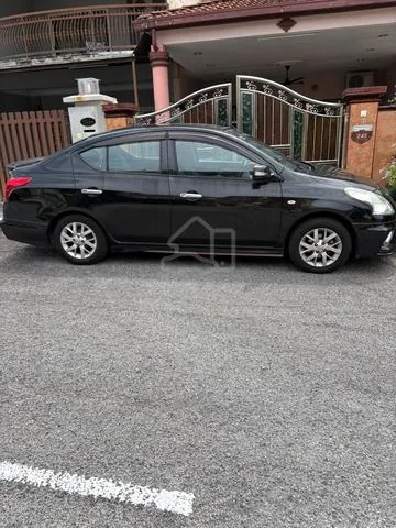 Nissan Almera