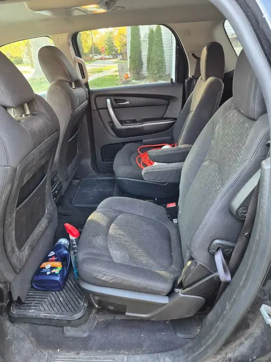 GMC Acadia 2012 photo 3