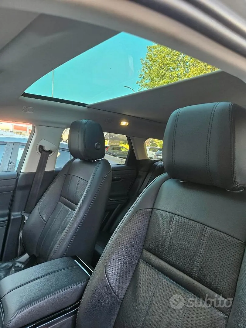 Land Rover Evoque 2019 photo 4