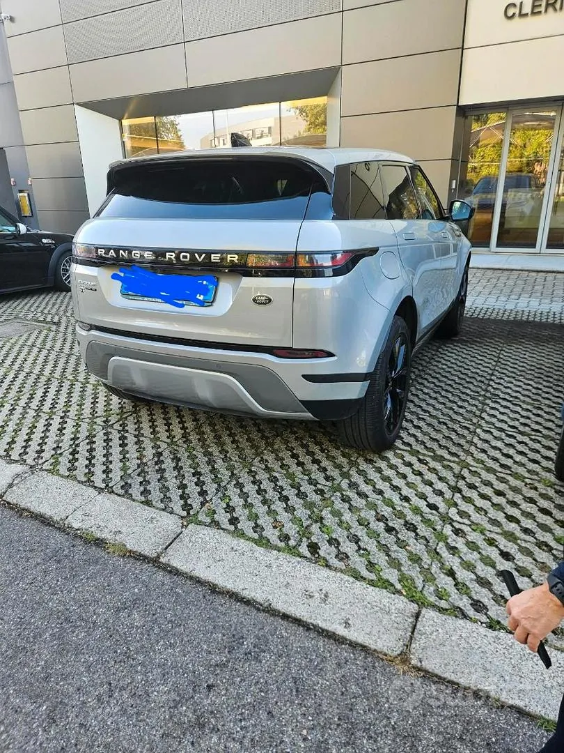 Land Rover Evoque 2019 photo 3